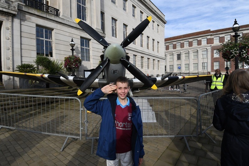 Other image for An unseen glimpse of life in wartime...